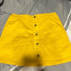 Yellow skirt (rue21) Medium
